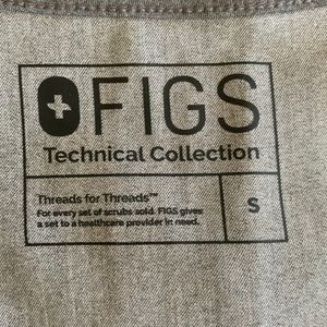 Gray tshirt scrub top